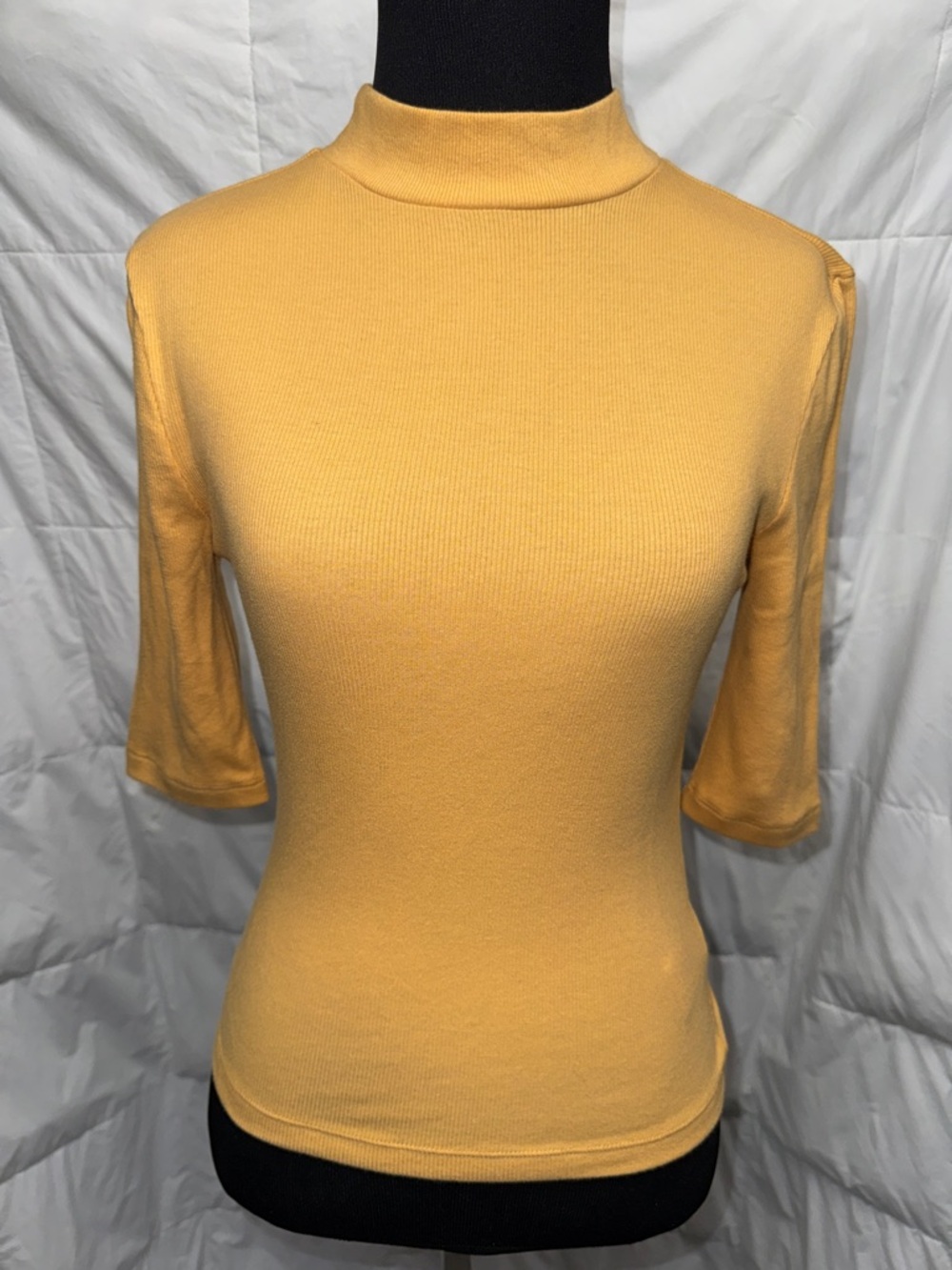 Express Women's Short-Sleeve Mock Neck Top - Mustard Yellow